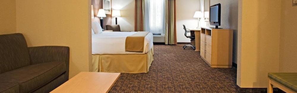 Holiday Inn Express Hotel And Suites Borger By Ihg Exterior photo